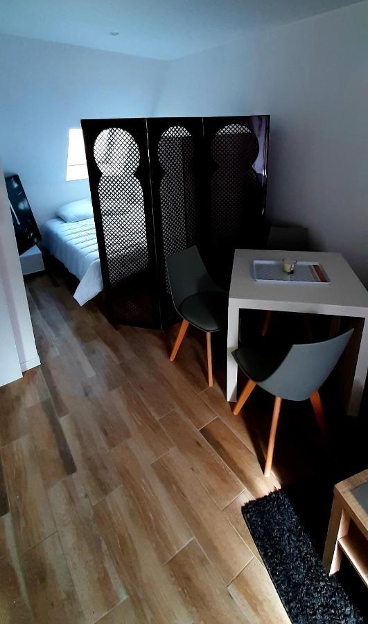 Appartamento Charmant Studio Au Coeur De Sens Esterno foto